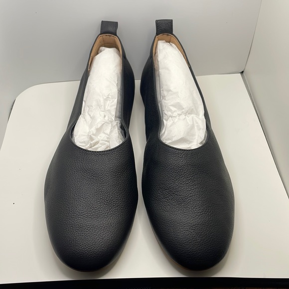 Everlane The Italian Leather Day Glove flats. Like new - Picture 2 of 6